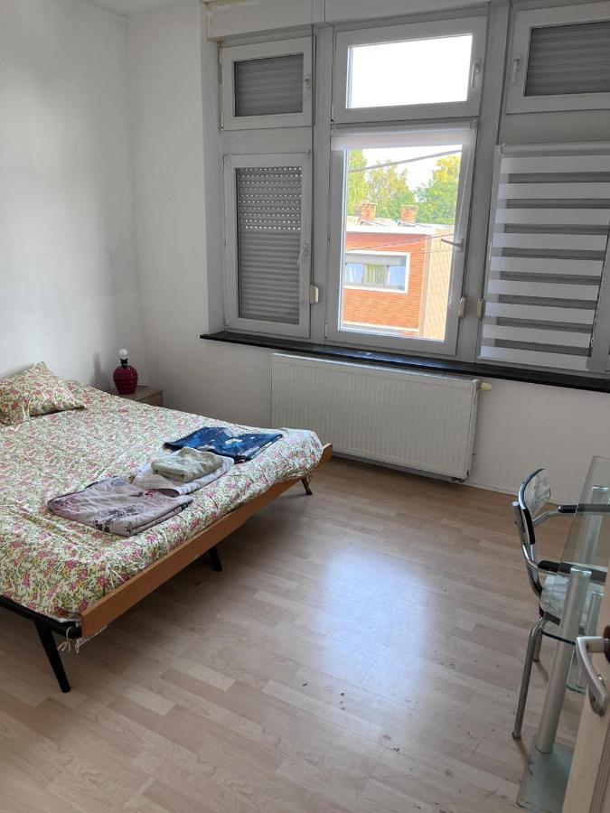 1 Chambre 3 Lit 에르스탈 외부 사진